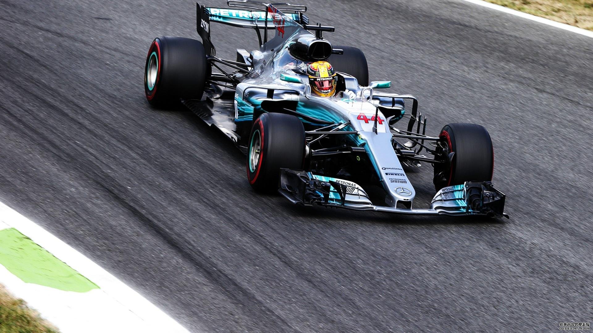F1中国大奖赛开赛在即 2025格子旗嘉年华首创“双场景” 震撼来袭